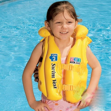 4 loại phao bơi trẻ em phù hợp theo độ tuổi